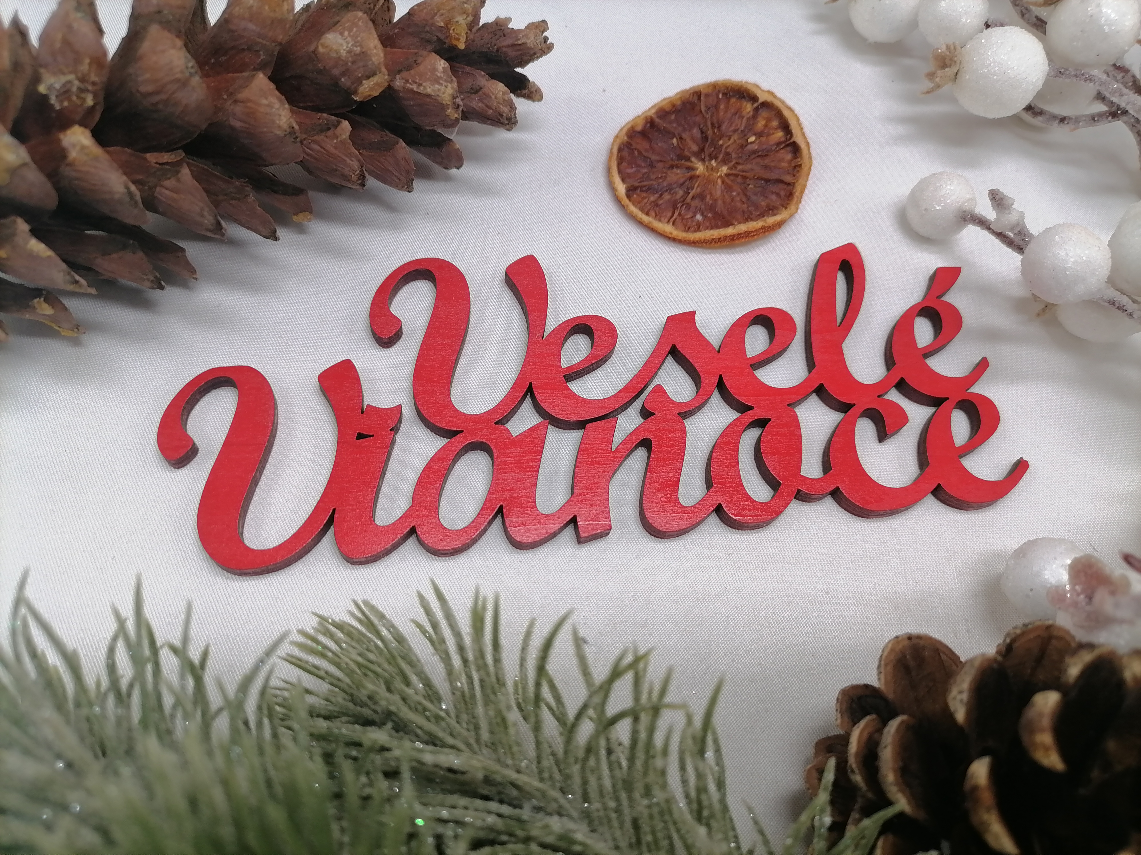 Červený nápis Veselé Vianoce 25 cm