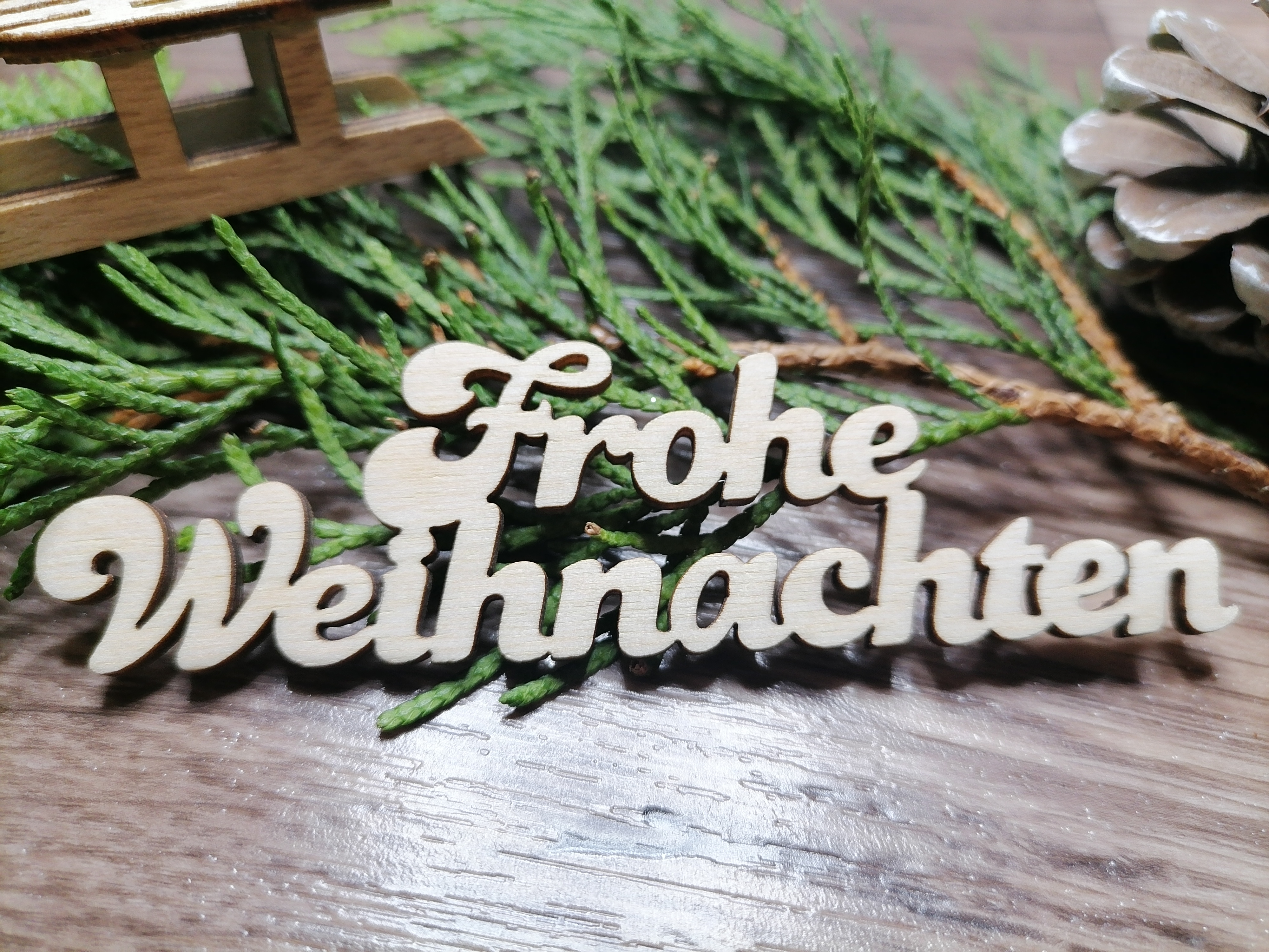 Vianočný nápis Frohe Weihnachten po Nemecky 15 cm